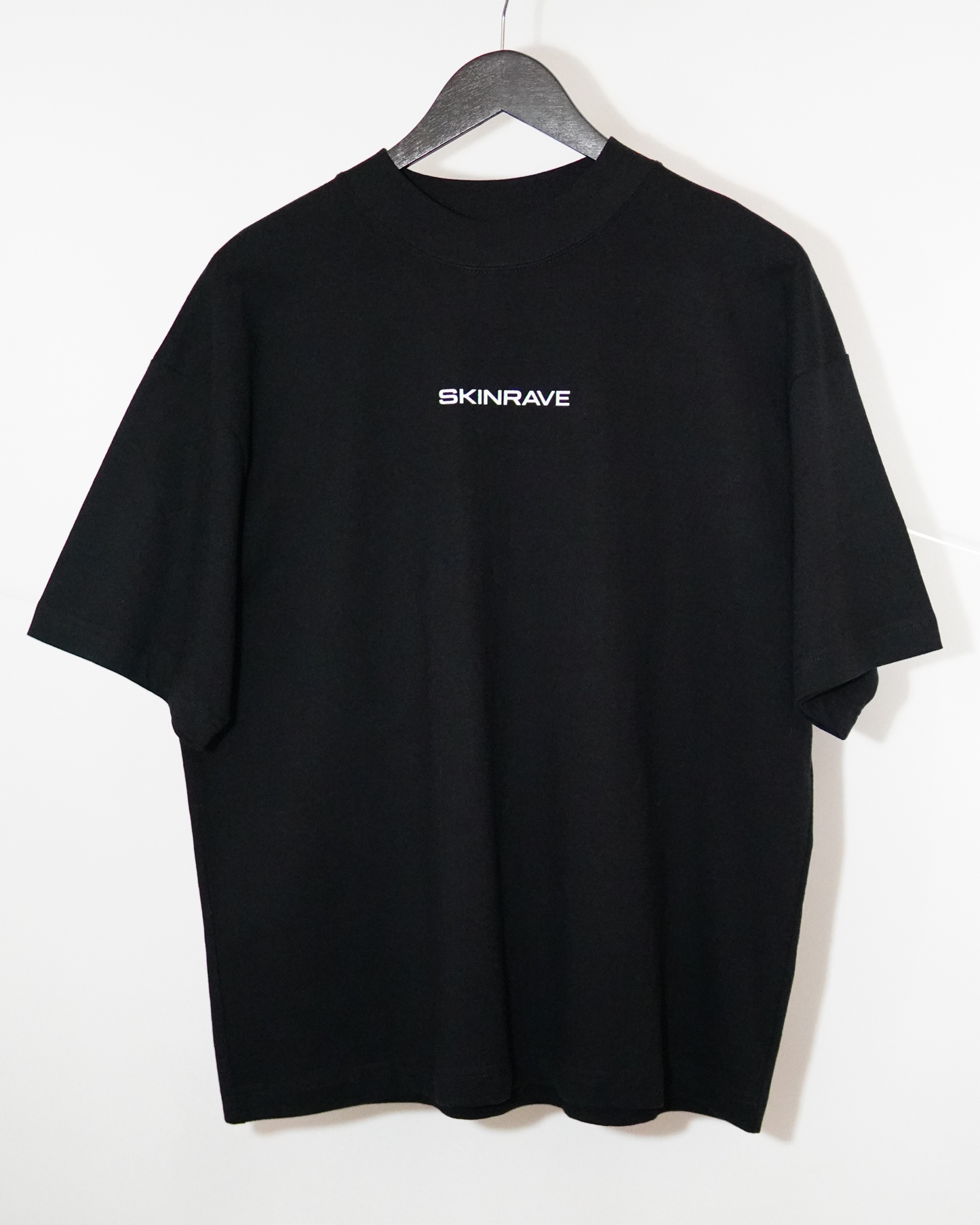 SKINRAVE Tee // KICKCORE GREY // The Manifesto